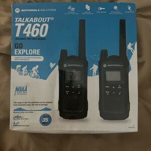 Motorola Talkabout T460 Two-Way Radios - Black and Blue